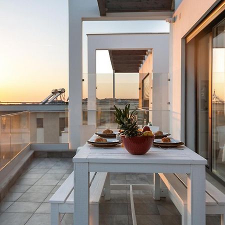 Sunny Penthouse Apartment Ferrel  Bagian luar foto